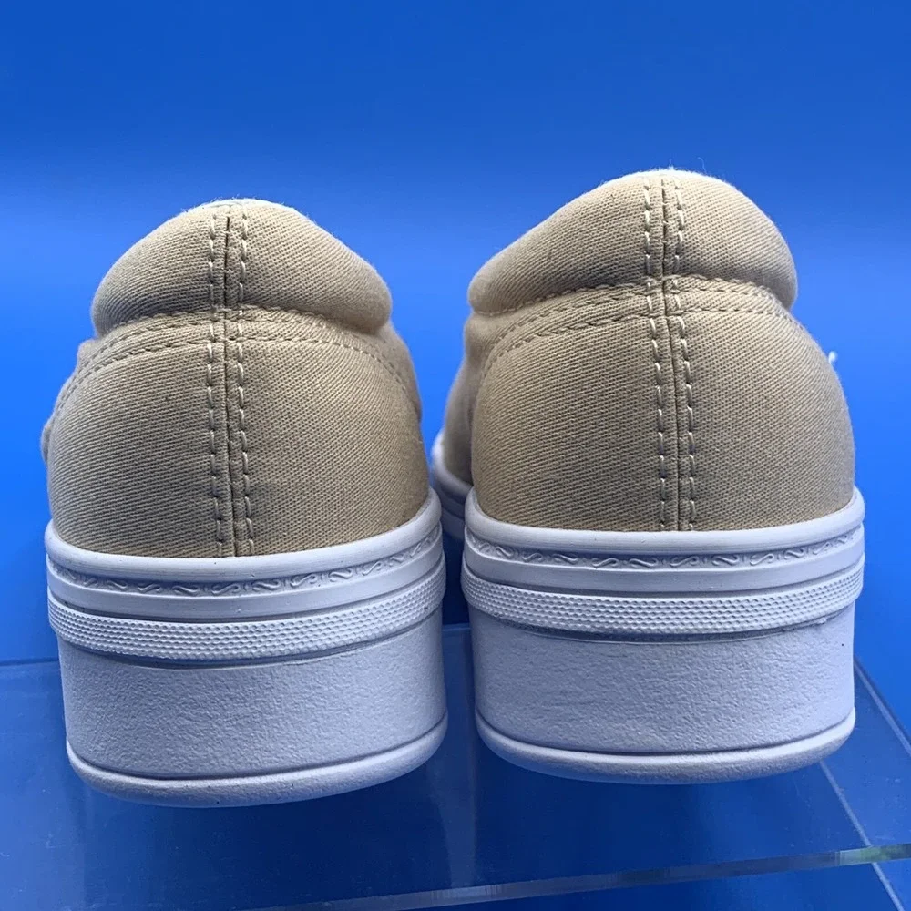 Grasshoppers Women's Comfort Shoes Low Heel Slip On Beige Casual - Size 5.5